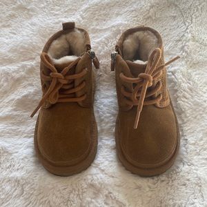 UGGS neumel II boots size 8